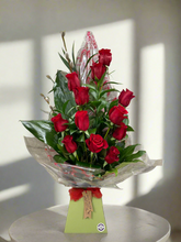 Modern Dozen Front Facing Rose Bouquet