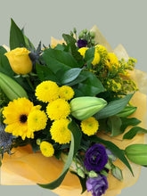 Subscription - Luxury Lilies & Yellows Bouquet in Water